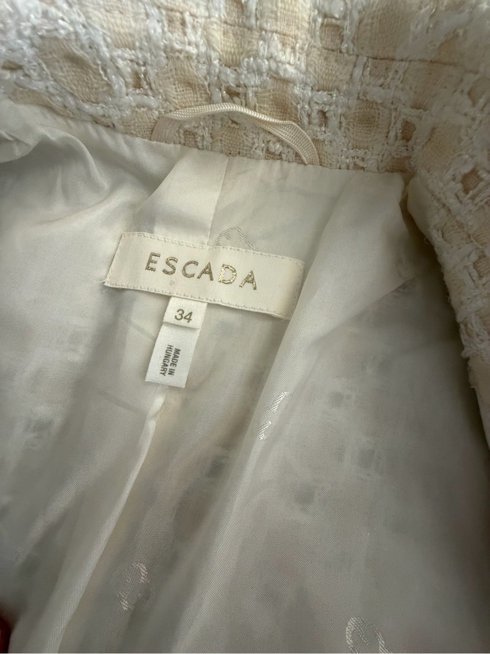 Escada Cream Tweed Fringe-Trim Blazer - Picture 6 of 7